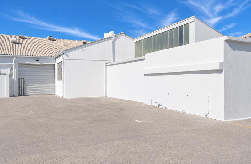To Let Commercial Property for Rent in Paarden Eiland Western Cape